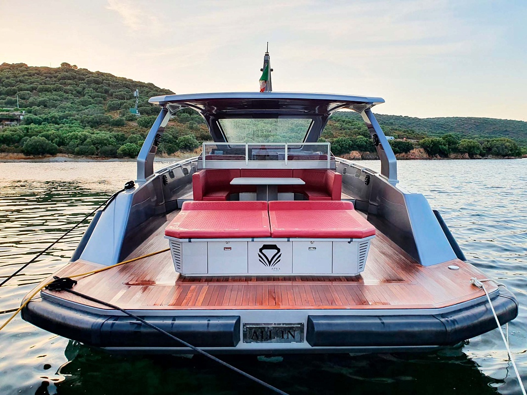 Аренда Luxury Tender APEX YACHTS Wasabi 60 на Сардинии